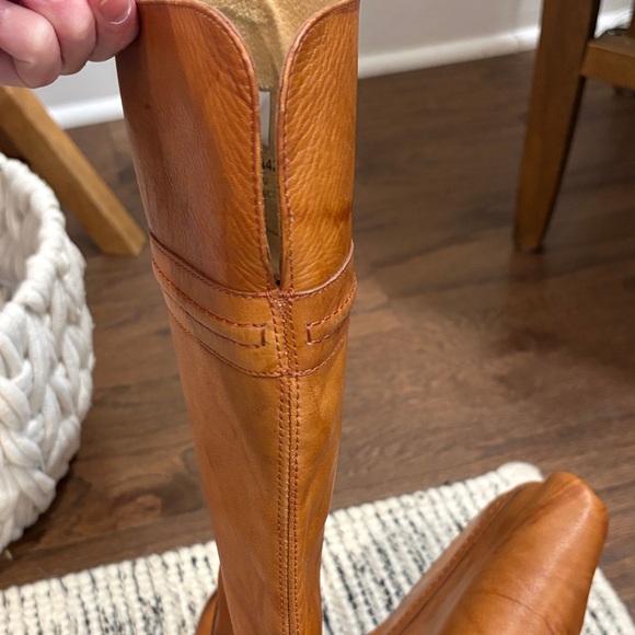 Frye Tan Tall leather boots 6.5 - Picture 4 of 6